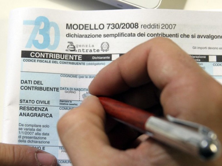 Banca nega diritto a sospendere mutuo: l'uomo tenta il suicidio