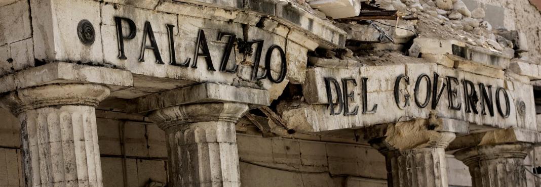 Sotto accusa anche gli studi per la prevenzione sismica, oltre ai fondi per la ricostruzione