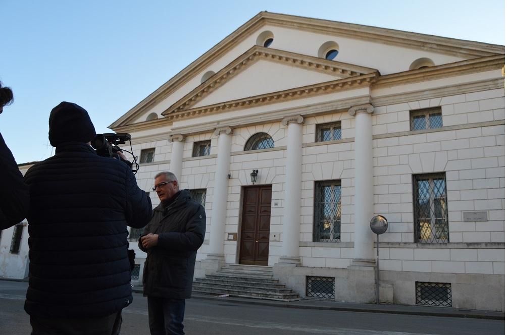 Banche venete, presentato il conto ai risparmiatori ''quasi 27 miliardi di euro''