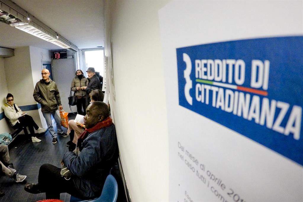 Federcontribuenti: serve un reddito da lavoro minimo, danni da 47mln a causa dei furbetti del RDC