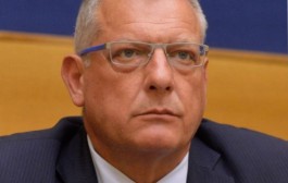 Ucraina: Basta sacrifici agli italiani, ora paghiamo anche gli advisor di Kiev