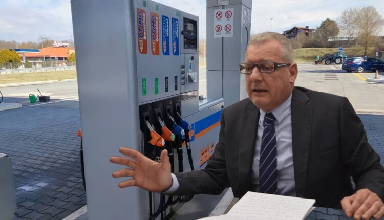 FEDERCONTRIBUENTI: Benzina +60 cent/litro in autostrada, urge monitoraggio e fine monopolio