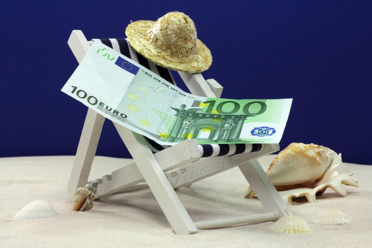 VACANZE: FEDERCONTRIBUENTI, PEDAGGI, PUNTI DI RISTORO E ALLOGGI - UNA MAZZATA PER I CONSUMATORI